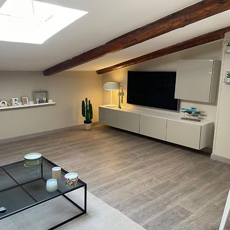 La Mansarda Appartement Caserta Buitenkant foto